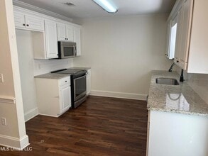 209 Cherrybark Ln in Brandon, MS - Foto de edificio - Building Photo