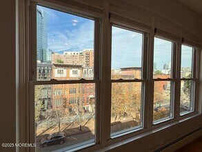 112 Liberty View Dr. in Jersey City, NJ - Building Photo - Building Photo