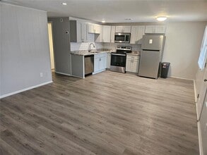 614 Dogwood Ct in Dunedin, FL - Building Photo - Building Photo