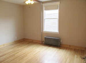 88 Thompson St, Unit 2 in Raritan, NJ - Building Photo - Building Photo