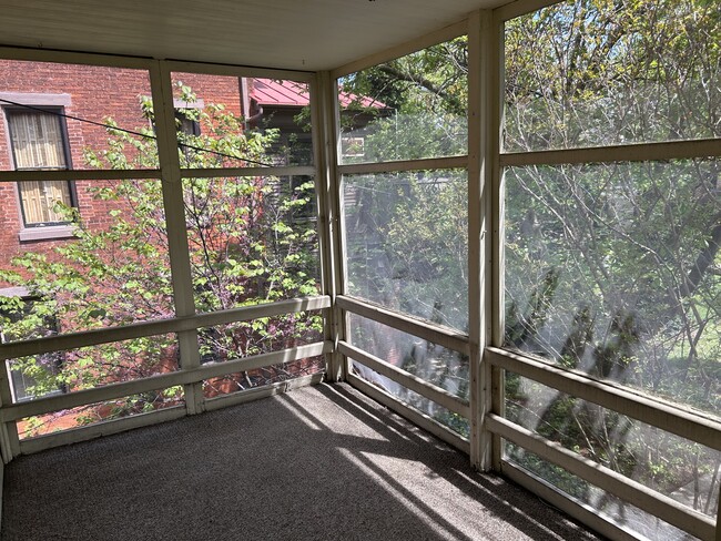 458 W Market St, Unit 2