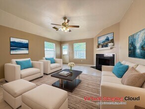 719 Willow W Dr in Houston, TX - Building Photo - Building Photo