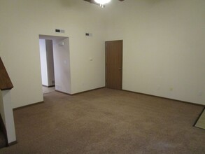 609-611-611 Glenstone Dr in Columbia, MO - Foto de edificio - Building Photo