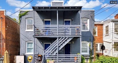 2111 Maplewood Ave, Unit D in Richmond, VA - Foto de edificio - Building Photo