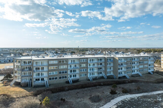 Belmont Condominiums in West Harwich, MA - Building Photo - Building Photo