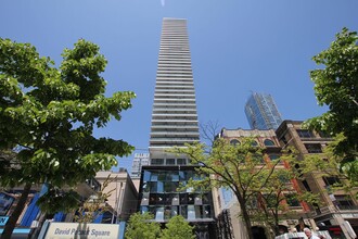 224 King St W in Toronto, ON - Building Photo - Building Photo