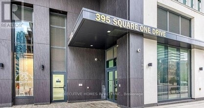 395 Square One Dr in Mississauga, ON - Building Photo - Building Photo