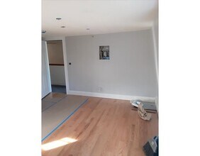 293 Fayette St-Unit -3-1 in Quincy, MA - Foto de edificio - Building Photo