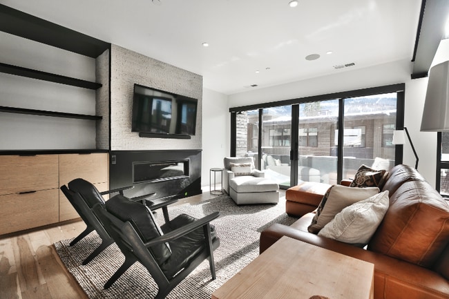 property at 3471 Ridgeline Dr