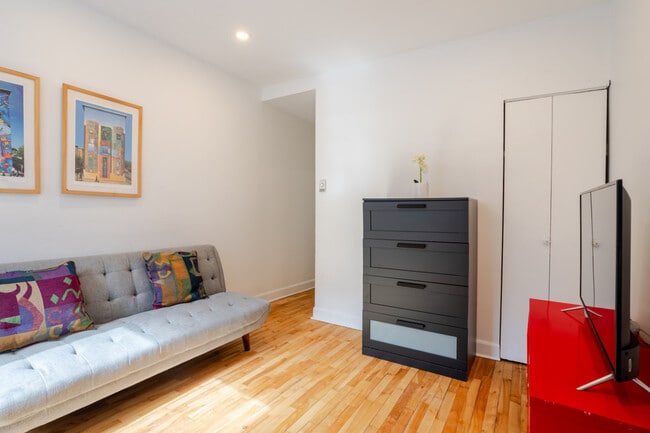 4415 Avenue Coloniale-SI ID1601953P