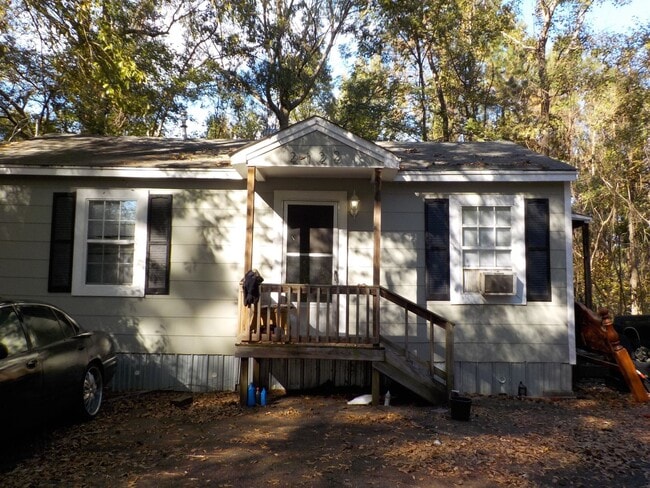 property at 2122 Cedar Creek Rd
