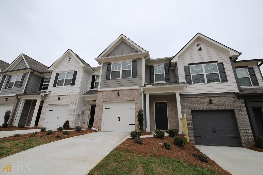 85 Chastain Cir in Newnan, GA - Building Photo