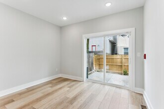 1909 E Huntingdon St in Philadelphia, PA - Building Photo - Building Photo