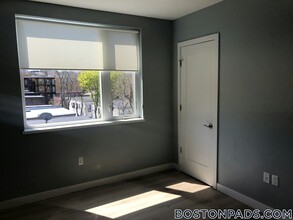35 S Huntington Ave in Boston, MA - Building Photo - Building Photo