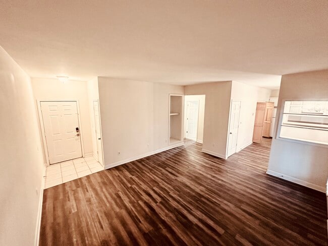 245 Willow Ct, Unit 77