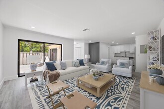8010 Ambach Way in Hypoluxo, FL - Building Photo - Building Photo