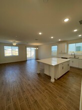 1169 Vanguard Wy W in Madera, CA - Building Photo - Building Photo