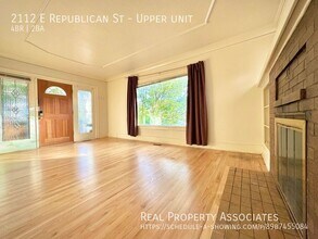 2112 E Republican St-Unit -Upper unit in Seattle, WA - Foto de edificio - Building Photo