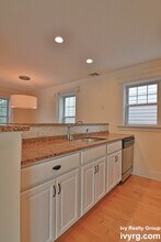 10 Mohawk St, Unit 1 in Boston, MA - Foto de edificio - Building Photo