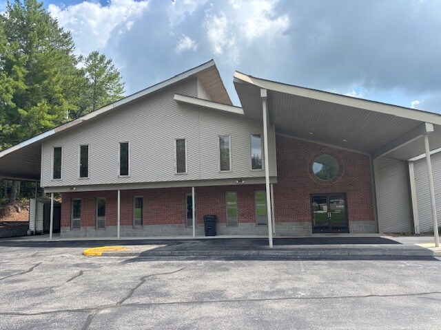 373 Cecil D Quillen Dr in Duffield, VA - Foto de edificio