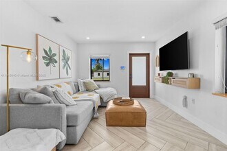 441 NE 14th St in Homestead, FL - Building Photo - Building Photo