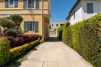701 Lorraine Blvd in Los Angeles, CA - Building Photo - Building Photo