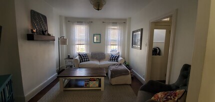 1818 Montrose St in Philadelphia, PA - Foto de edificio - Building Photo