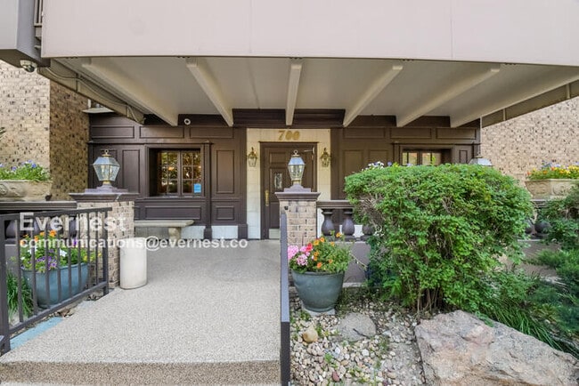 property at 700 N Washington St
