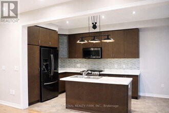 1477 Pratt Heights in Milton, ON - Building Photo - Building Photo