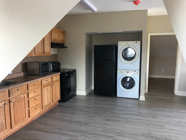 4449 Brown St, Unit #2-2 in Lake Charles, LA - Building Photo - Building Photo