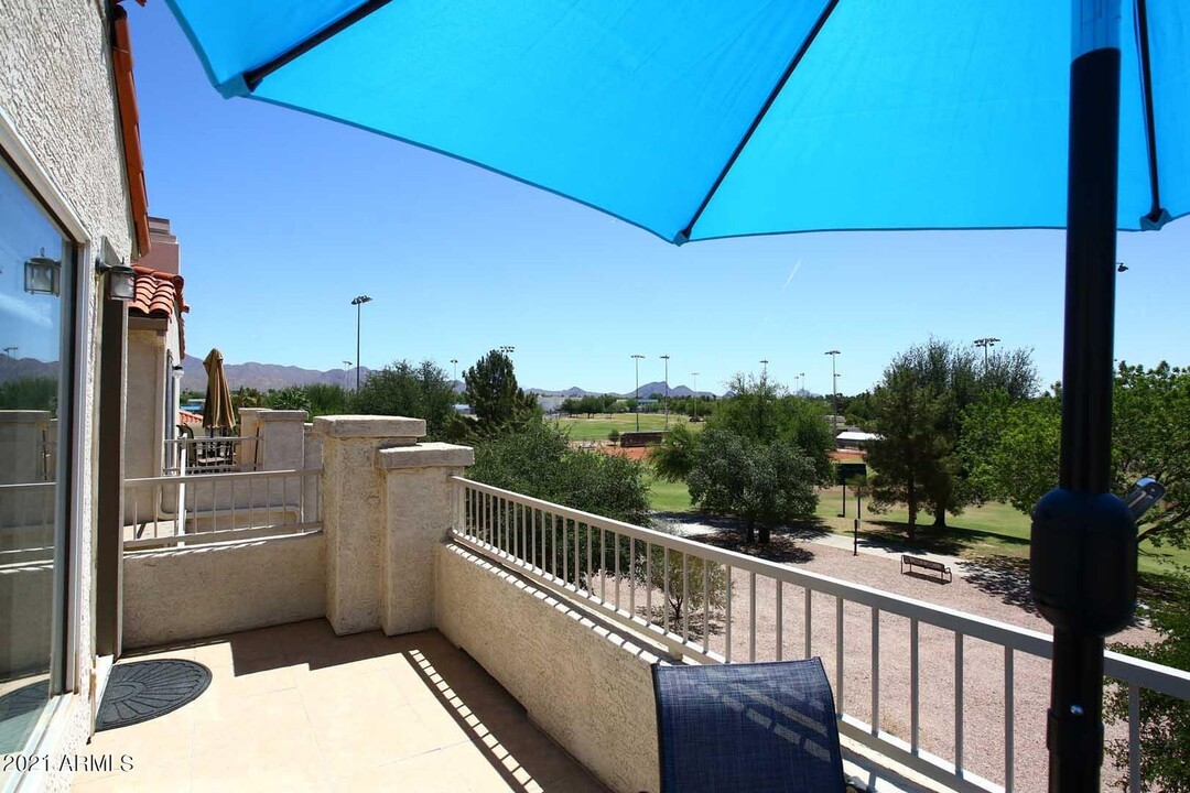 10080 E Mountainview Lake Dr, Unit 330 in Scottsdale, AZ - Building Photo