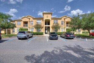 206 Terrace Ridge Cir in Davenport, FL - Building Photo