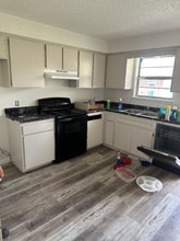 904 SE H St in Bentonville, AR - Building Photo - Building Photo