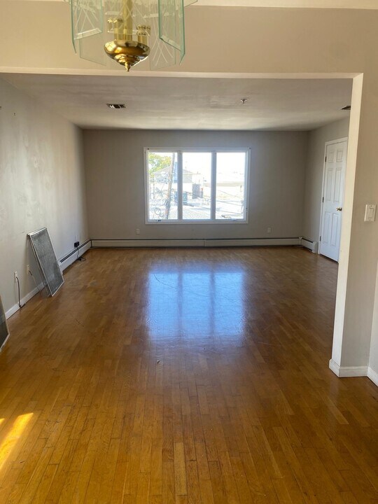 6720 Madison St in Guttenberg, NJ - Building Photo