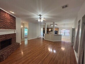 301 Roy Rogers Ln in Murphy, TX - Building Photo - Building Photo