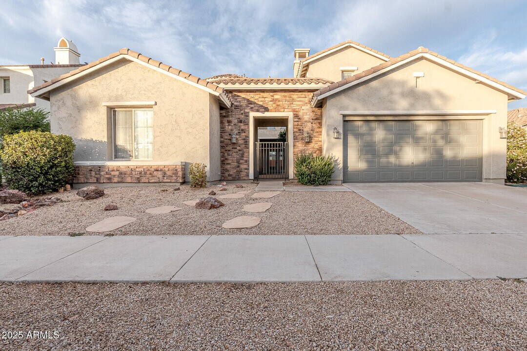 173 S 172nd Dr in Goodyear, AZ - Building Photo