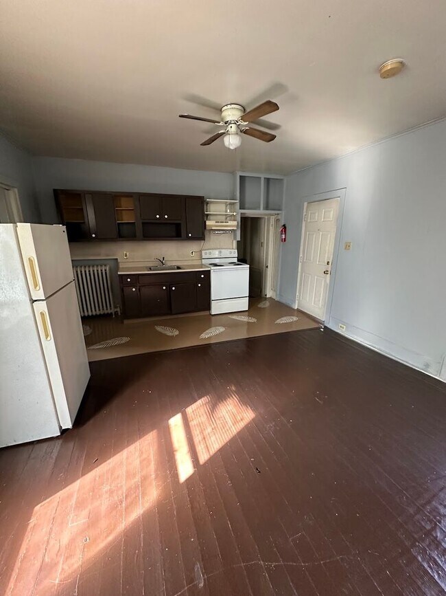 property at 1832 Perkiomen Ave