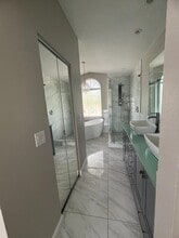 3716 Lake Blvd in Clearwater, FL - Foto de edificio - Building Photo