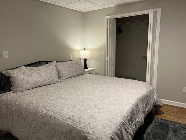 12050 Wildwood Springs Dr, Unit Basement Apt