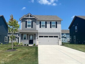 6698 Hawthorne Dr in McCordsville, IN - Building Photo - Building Photo
