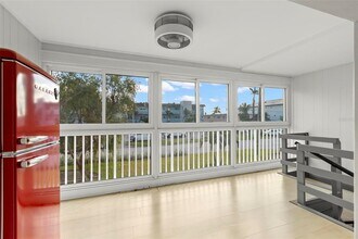 255 Capri Cir N in Treasure Island, FL - Building Photo - Building Photo