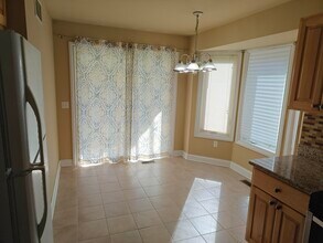 5960 Niles St in Troy, MI - Building Photo - Building Photo