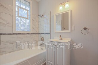 7432 S Maryland Ave in Chicago, IL - Building Photo - Building Photo