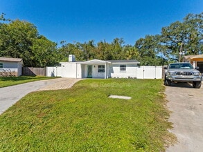 4613 Irene Loop in New Port Richey, FL - Building Photo - Building Photo