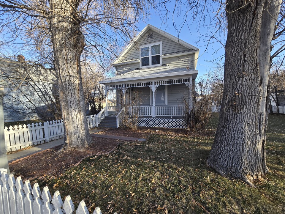 311 2nd Ave S in Lewistown, MT - Building Photo