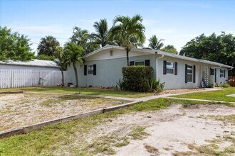 722 Granada St in Fort Pierce, FL - Building Photo - Building Photo