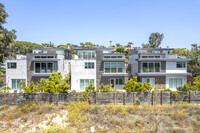 741-751 S Cedros Ave in Solana Beach, CA - Foto de edificio - Building Photo