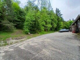 404 Washington St, Unit 404-4 in Barre, VT - Building Photo