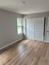 386 Park W Dr in St. Peters, MO - Building Photo - Building Photo