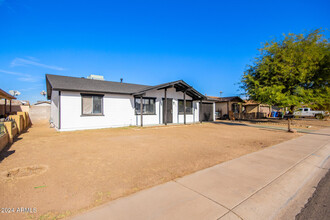 5948 W Holly St in Phoenix, AZ - Building Photo - Building Photo